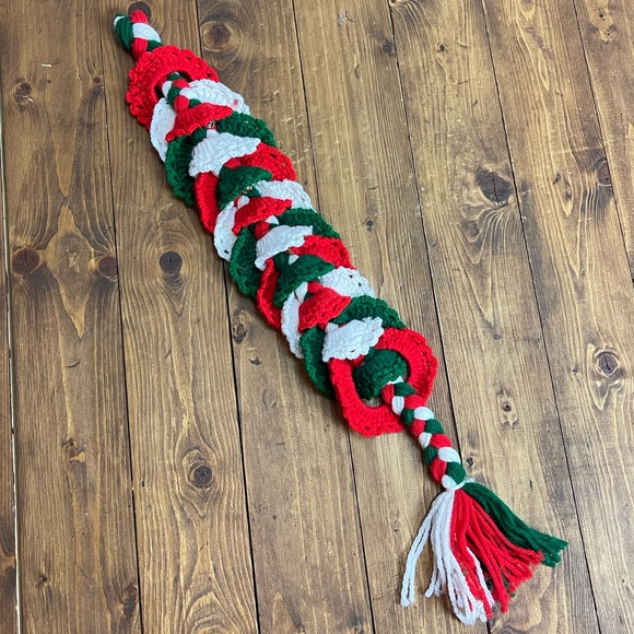 Other - Vintage Crochet Christmas jingle door decor